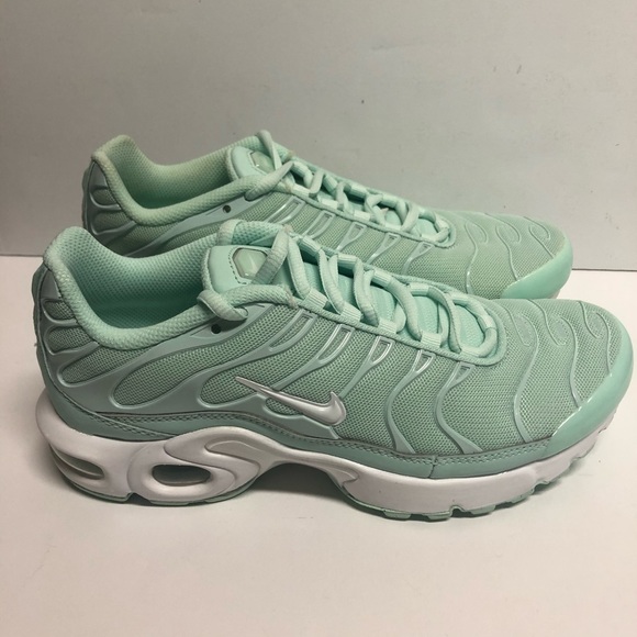 Nike Shoes - NIKE Air Max Plus GS Youth Sz 5.5Y Womens Sz 7